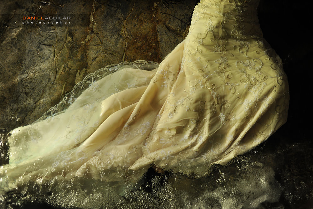 Detail of Dress gettign wet during a Xilitla trash the dress